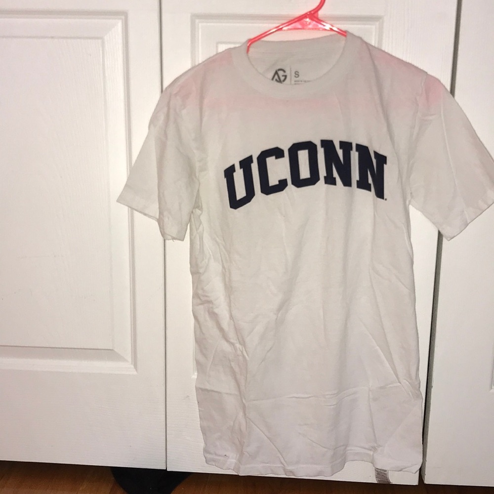 UConn T-shirt